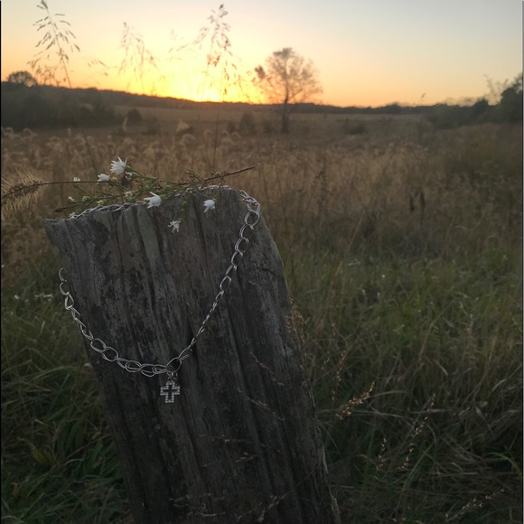 Cross necklace - Picture 4 of 4